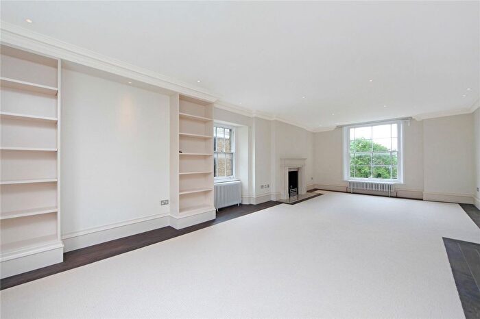 3 Bedroom Flat To Rent In Addison Road, Kensington, London, W14
