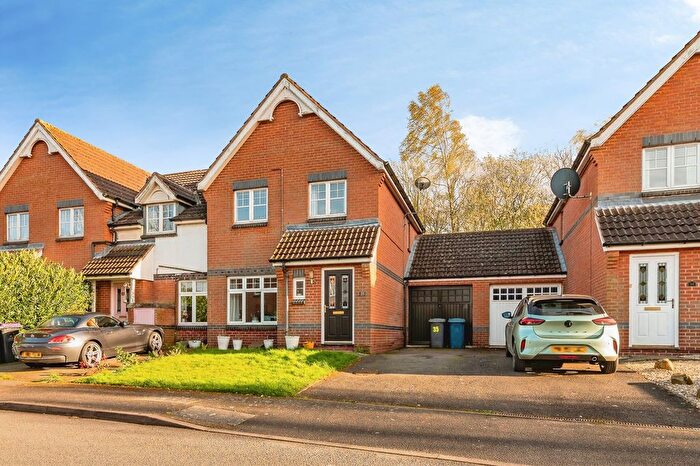 3 Bedroom End Of Terrace House For Sale In Nightingale Way, Bingham, Nottingham, Nottinghamshire, NG13