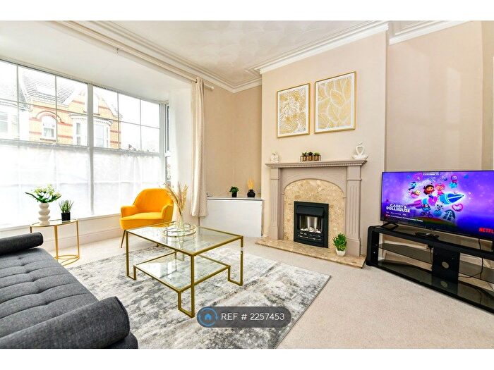 3 Bedroom Semi-Detached House To Rent In Victoria Avenue, Swansea, SA3