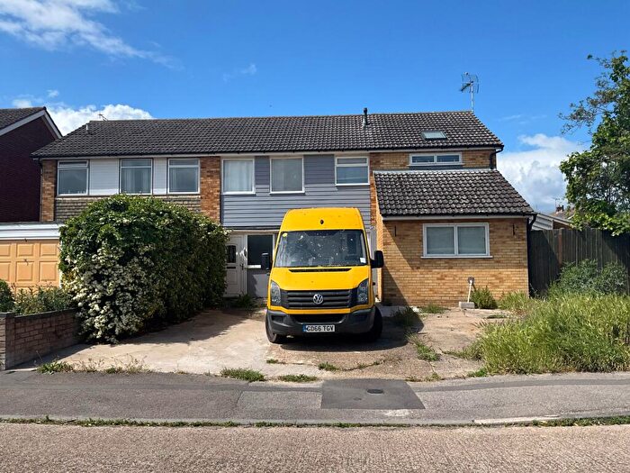 6 Bedroom Semi-Detached House To Rent In Lee Lotts, Great Wakering, Southend-on-Sea, SS3