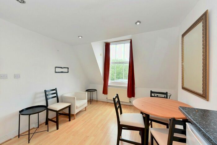 1 Bedroom Flat To Rent In Moscow Road, Bayswater, W2