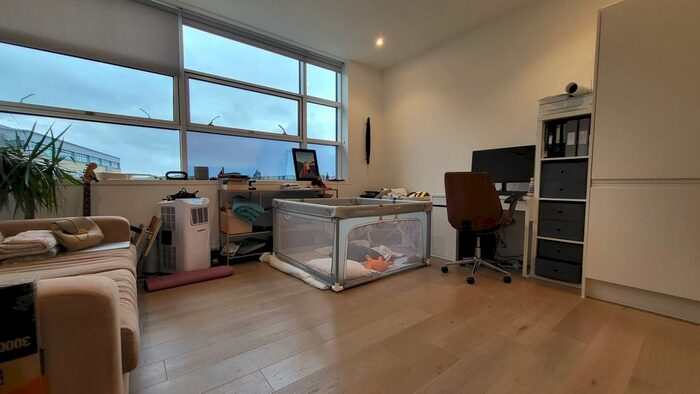 1 Bedroom Flat To Rent In The Boulevard, Cain Road, Bracknell, RG12