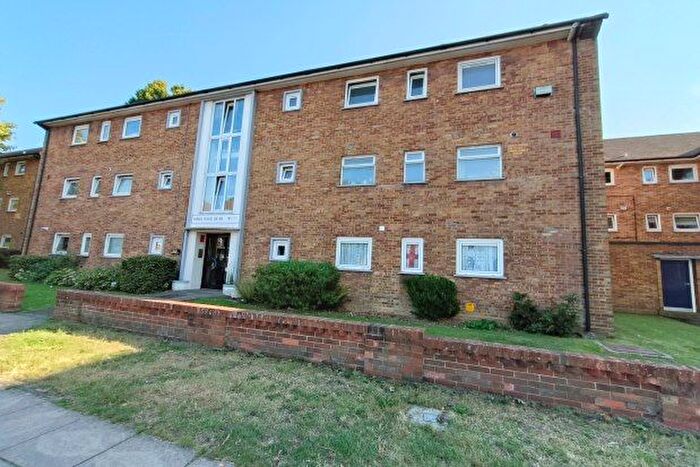 2 Bedroom Flat To Rent In Kings Road, Southsea, PO5