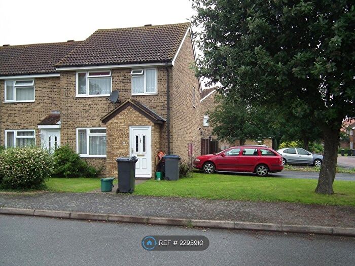 3 Bedroom Semi-Detached House To Rent In Coniston Drive, Aylesham, CT3