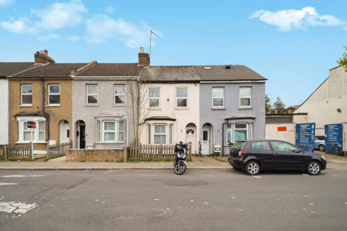 2 Bedroom Terraced House For Sale In Byron Road, Harrow Wealdstone, Middlesex, HA3