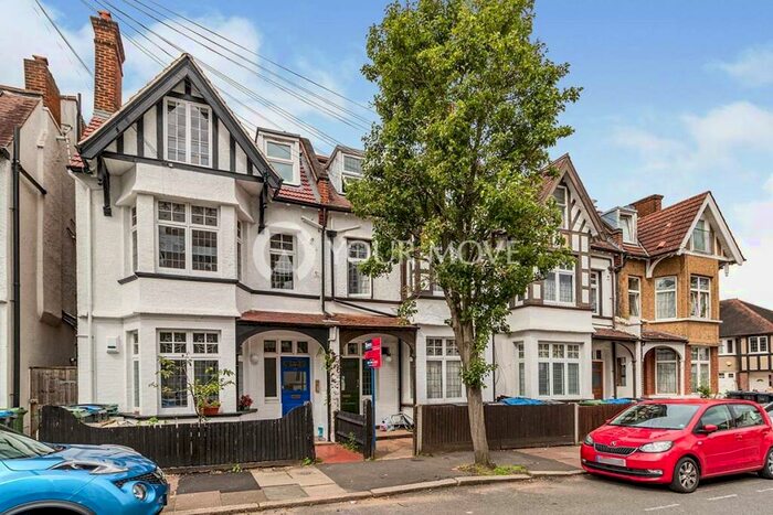 1 Bedroom Flat To Rent In Guilford Avenue, Surbiton, Surrey, KT5