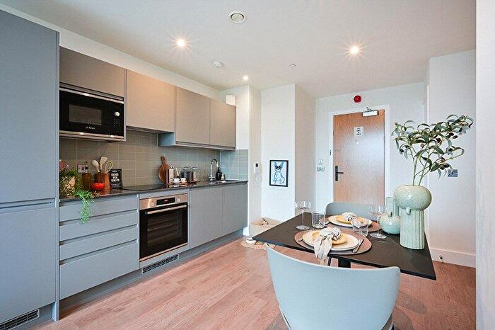 1 Bedroom Apartment To Rent In Uncle Leeds, Whitehall, LS12