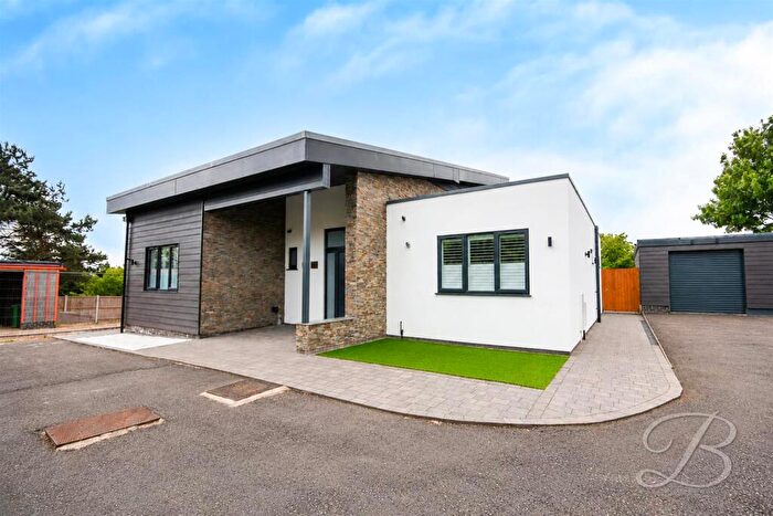 2 Bedroom Bungalow For Sale In Clipstone Road West, Forest Town, Mansfield, NG19