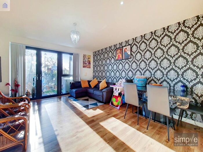 2 Bedroom Flat To Rent In Rudderstock House, Havelock Road, Southall, UB2