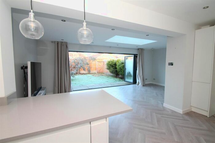 3 Bedroom Semi-Detached House To Rent In Linden Gardens, Enfield, EN1