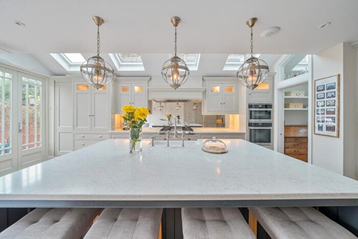 5 Bedroom House To Rent In Hewitt Road London, N8