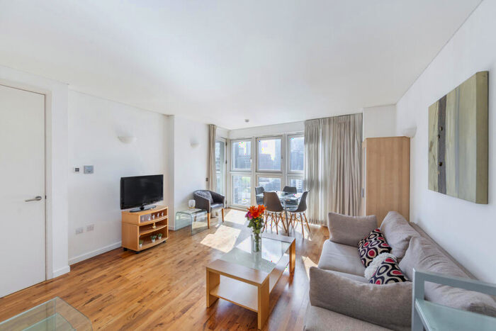 1 Bedroom Flat To Rent In New Providence Wharf, Fairmont Avenue, E14