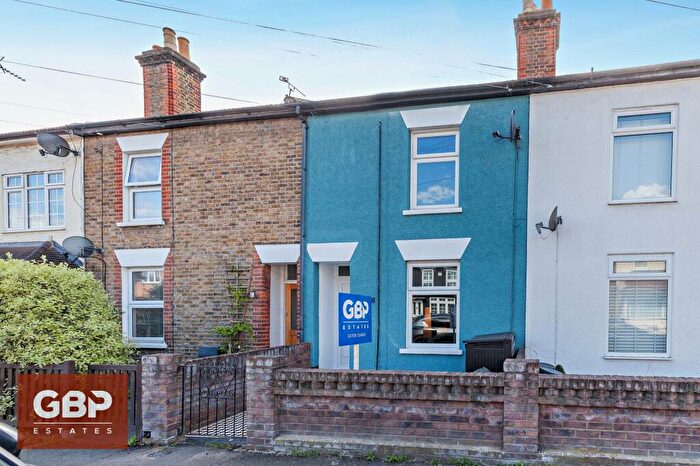 2 Bedroom Terraced House For Sale In George Street, Romford, RM1