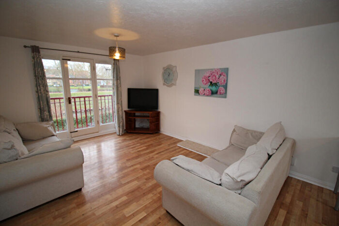 2 Bedroom Apartment To Rent In Linen Court, Trinity Riverside, Salford, Greater Manchester, M3