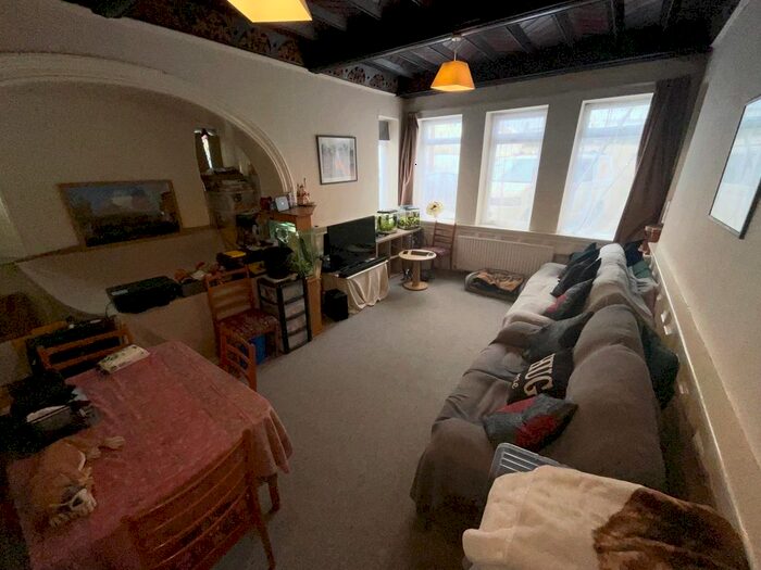 2 Bedroom Flat To Rent In Southcote Road, Bournemouth, BH1