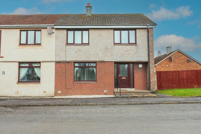 3 Bedroom Semi-Detached Villa For Sale In Melrose Gardens, Lochore, Lochgelly, KY5