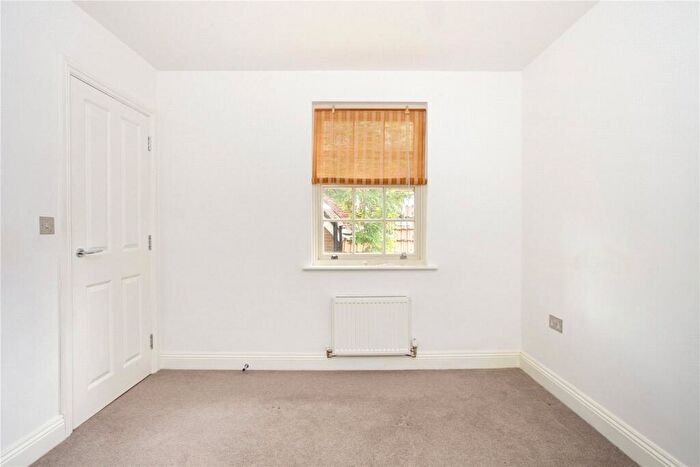 2 Bedroom Detached House To Rent In Goodmans Court, Alresford, Hampshire, SO24