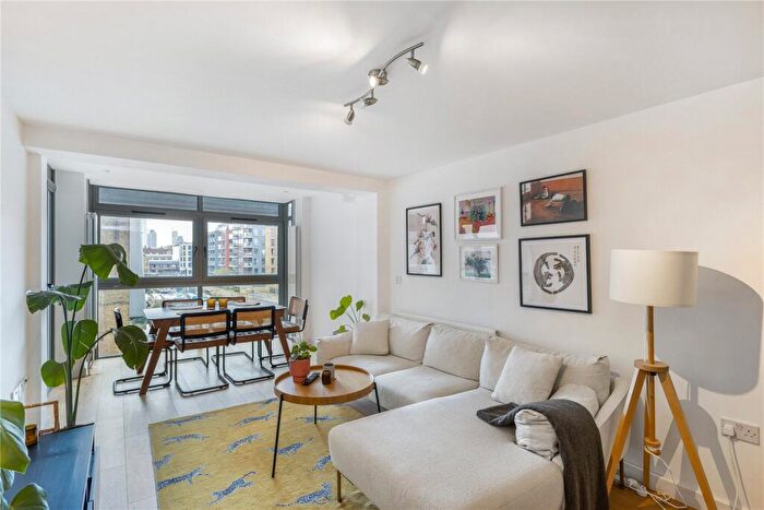 3 Bedroom Apartment For Sale In Downham Road, London, N1