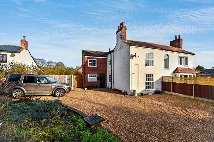 3 Bedroom Semi Detached House For Sale In South Road, Tetford, LN9