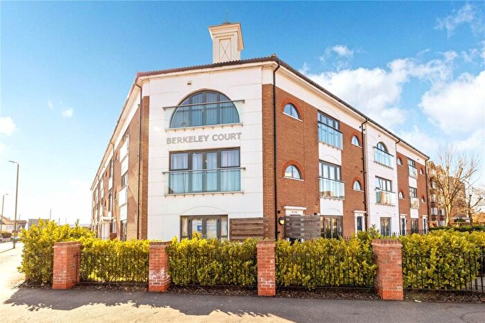 1 Bedroom Apartment To Rent In Berkeley Court, Masons Hill, Bromley, BR2