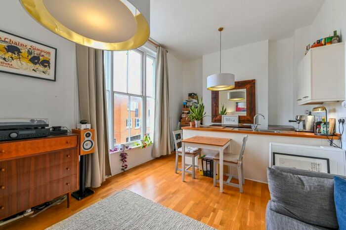 1 Bedroom Flat To Rent In Bride Street, Islington, London, N7
