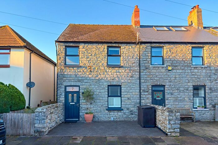 4 Bedroom End Terrace House For Sale In Lewis Road, Penarth, CF64