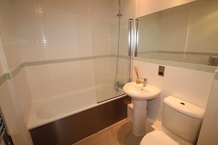 2 Bedroom Flat To Rent In Bluecoat House, North Sherwood Street, Nottingham, NG1