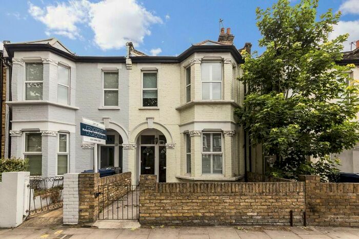 2 Bedroom Flat To Rent In Acton Lane, London, W3
