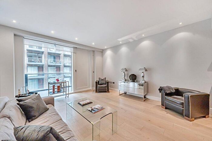 1 Bedroom Flat For Sale In Hirst Court, Pimlico, London, SW1W