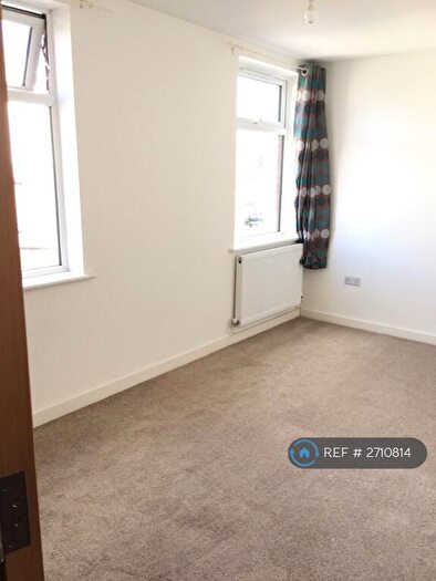 2 Bedroom Flat To Rent In Ashbourne House, Bristol, BS5