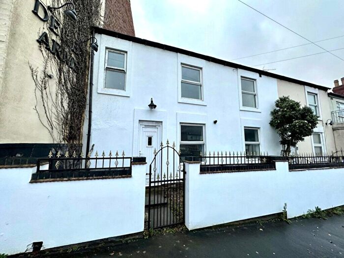 2 Bedroom House To Rent In High Street, Heanor, DE75