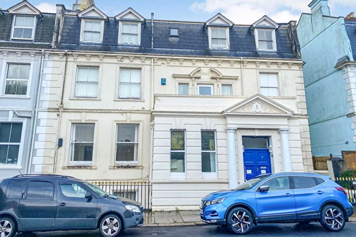 2 Bedroom Flat For Sale In Nelson Gardens, Stoke, Plymouth, PL1