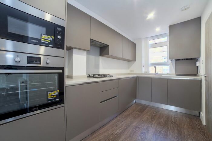 3 Bedroom Maisonette To Rent In Abbey Road, London, NW8