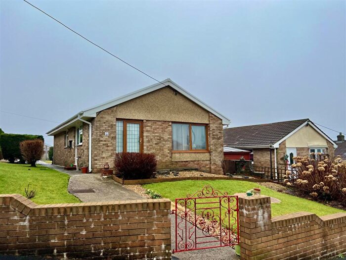 2 Bedroom Detached Bungalow For Sale In Grove Hill Park, Gorslas, Llanelli, SA14