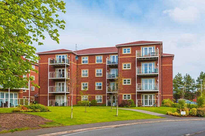 2 Bedroom Flat To Rent In Aughton Park Drive, Aughton, L39