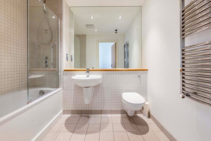 2 Bedroom Flat To Rent In Brewhouse Yard, London, EC1V