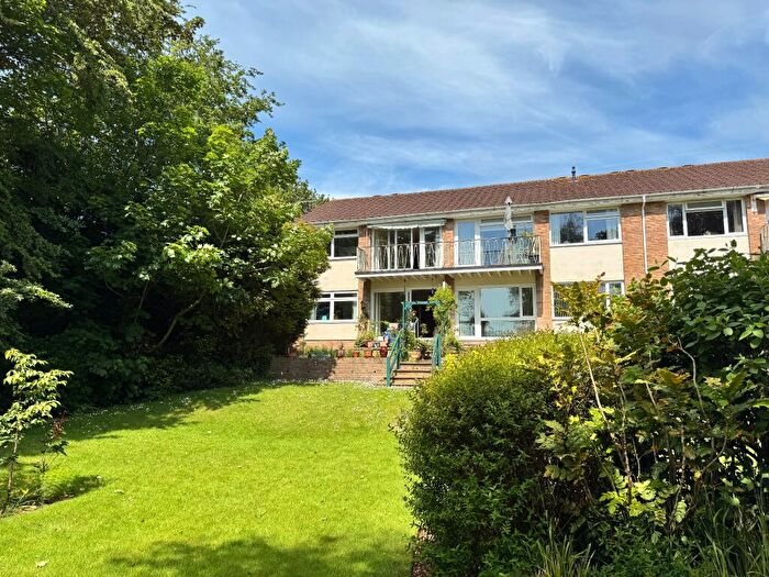 2 Bedroom Apartment For Sale In Cranford Avenue, Exmouth, EX8
