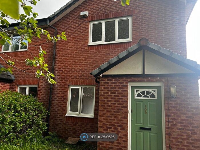 2 Bedroom End Of Terrace House To Rent In Rutland Drive, Bury, BL9