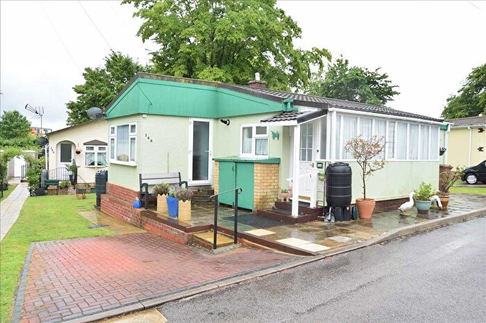 2 Bedroom Park Home For Sale In Temple Grove Park, Bakers Lane, Chelmsford, CM2