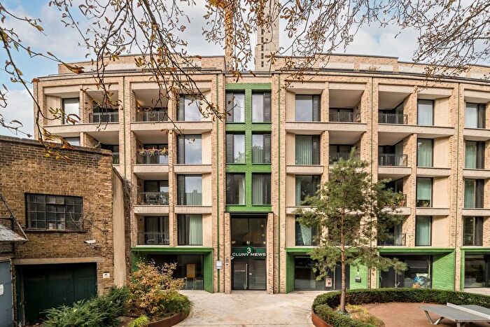 2 Bedroom Flat To Rent In Cluny Mews, Earls Court, SW5