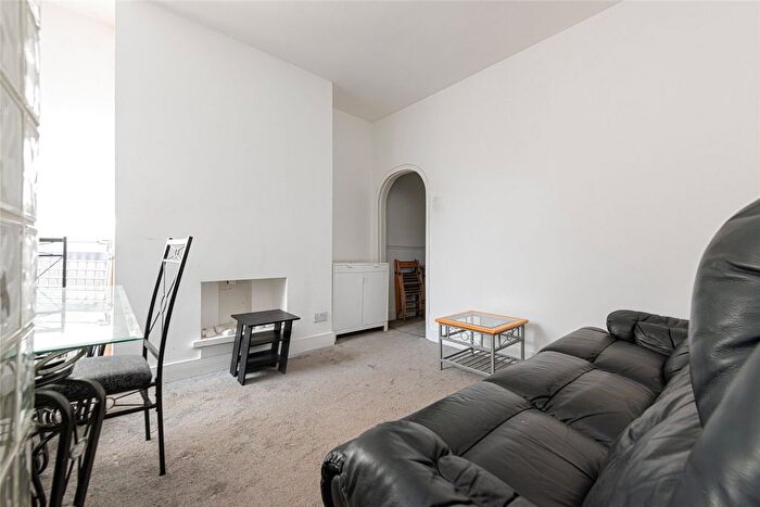 4 Bedroom Detached House To Rent In Roundwood Road, Willesden, London, NW10