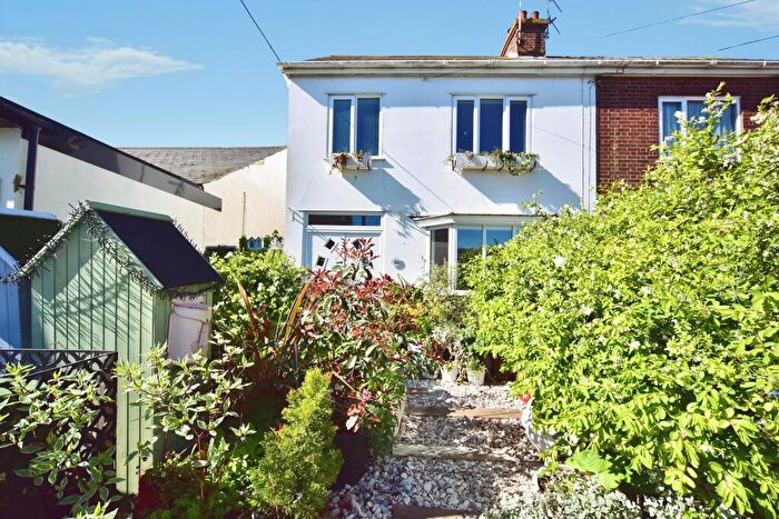 3 Bedroom Semi-Detached House For Sale In Wards Hill Road, Minster-on-sea, Sheerness, ME12
