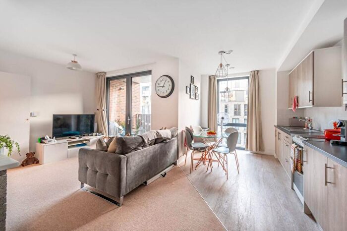 1 Bedroom Flat To Rent In Cambridge Road, Maida Vale, London, NW6