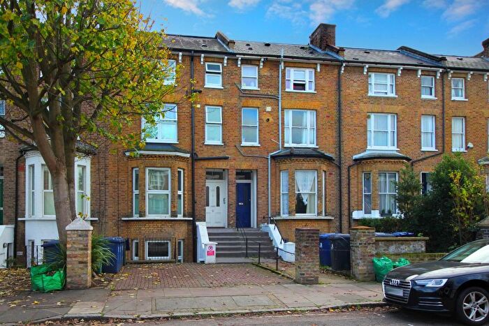 2 Bedroom Flat For Sale In The Grove, W5