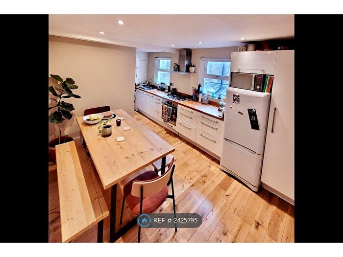 1 Bedroom Flat To Rent In Wimbledon, London, SW19