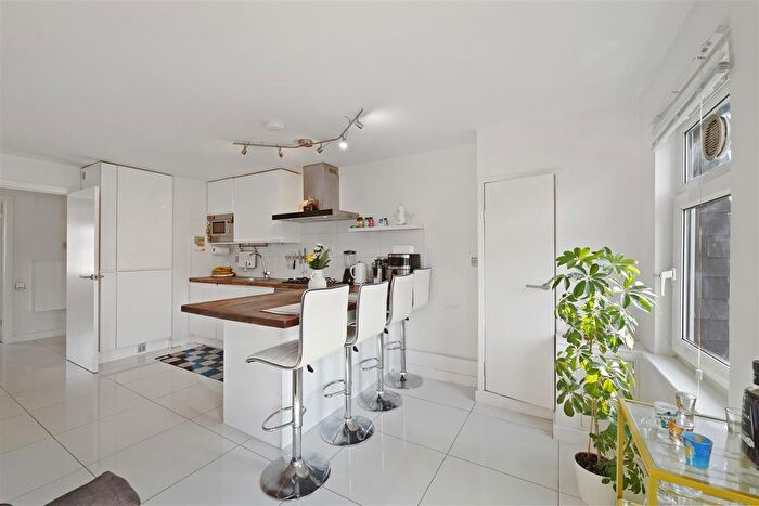 1 Bedroom Flat To Rent In Atkinson Road, Canning Town, E16