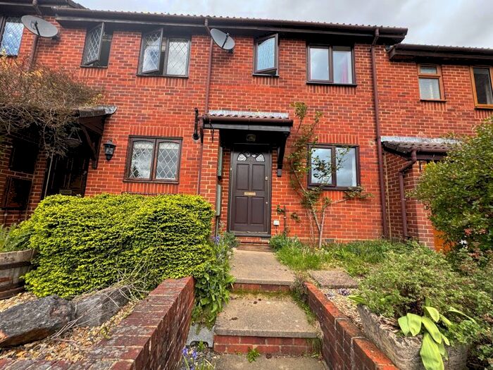 2 Bedroom Terraced House To Rent In Mill Close, Haslemere, GU27