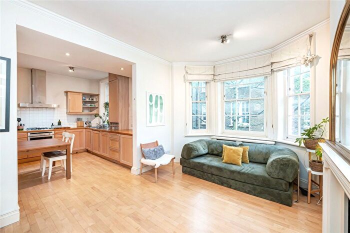 1 Bedroom Flat To Rent In Abingdon Mansions, Kensington, London, W8