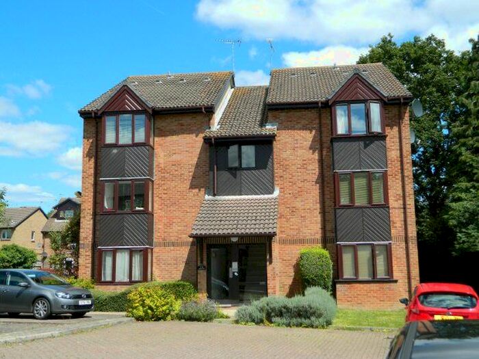 1 Bedroom Studio To Rent In Beacon Court, Manor Fields, Horsham RH13