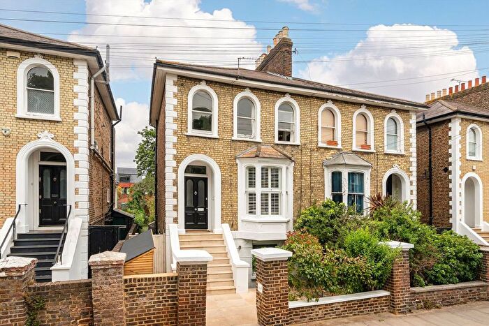 1 Bedroom Flat For Sale In Pelham Road, Wimbledon, SW19